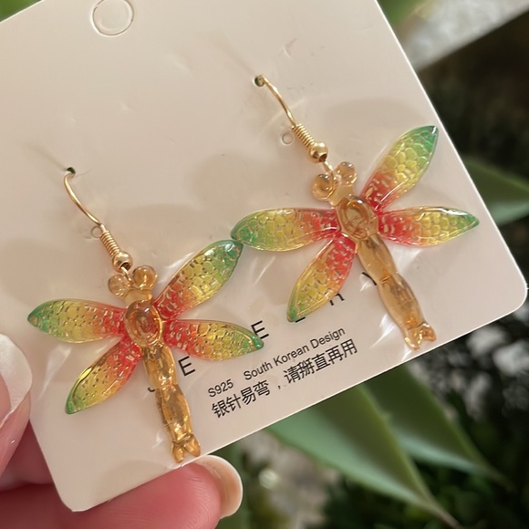 Acrylic Dragonfly Earrings - Picture 3 of 4